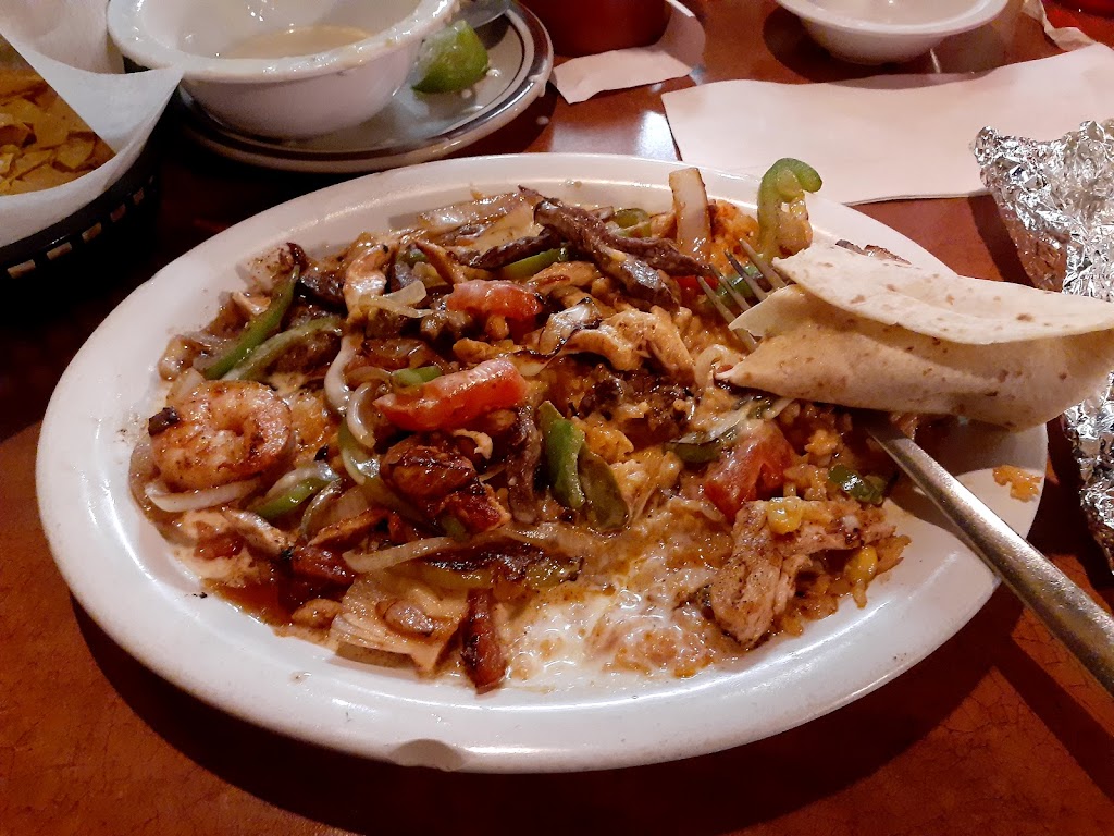 Serranos Mexican Grill | restaurant | 2915 Dave Ward Dr #7, Conway, AR 72034, USA | 5013586763 OR +1 501-358-6763