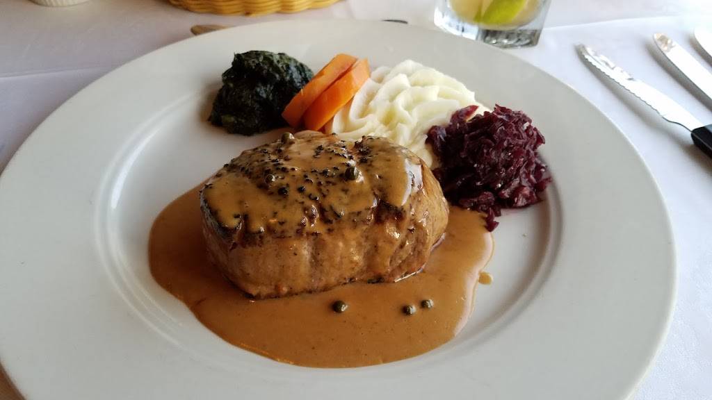 Roesslers Restaurant | restaurant | 2033 Vamo Way, Sarasota, FL 34238, USA | 9419665688 OR +1 941-966-5688