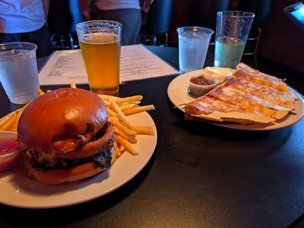 Strummers Bar & Grill | night club | 833 E Fern Ave, Fresno, CA 93728, USA | 5594855356 OR +1 559-485-5356