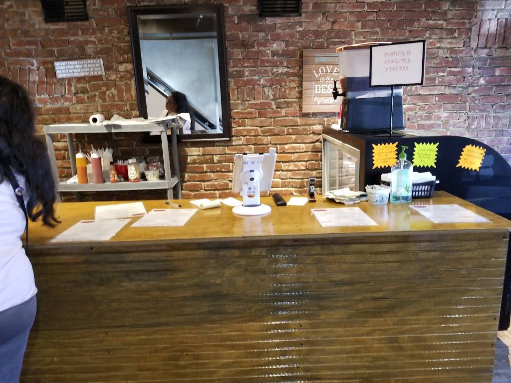 Just to Serve You, DE | restaurant | 1828 W 11th St, Wilmington, DE 19805, USA | 3028881100 OR +1 302-888-1100