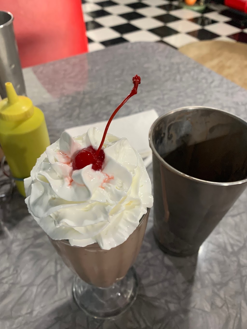 Dutch Mill Cafe | cafe | 206 Main Ave, Tillamook, OR 97141, USA | 5038421277 OR +1 503-842-1277