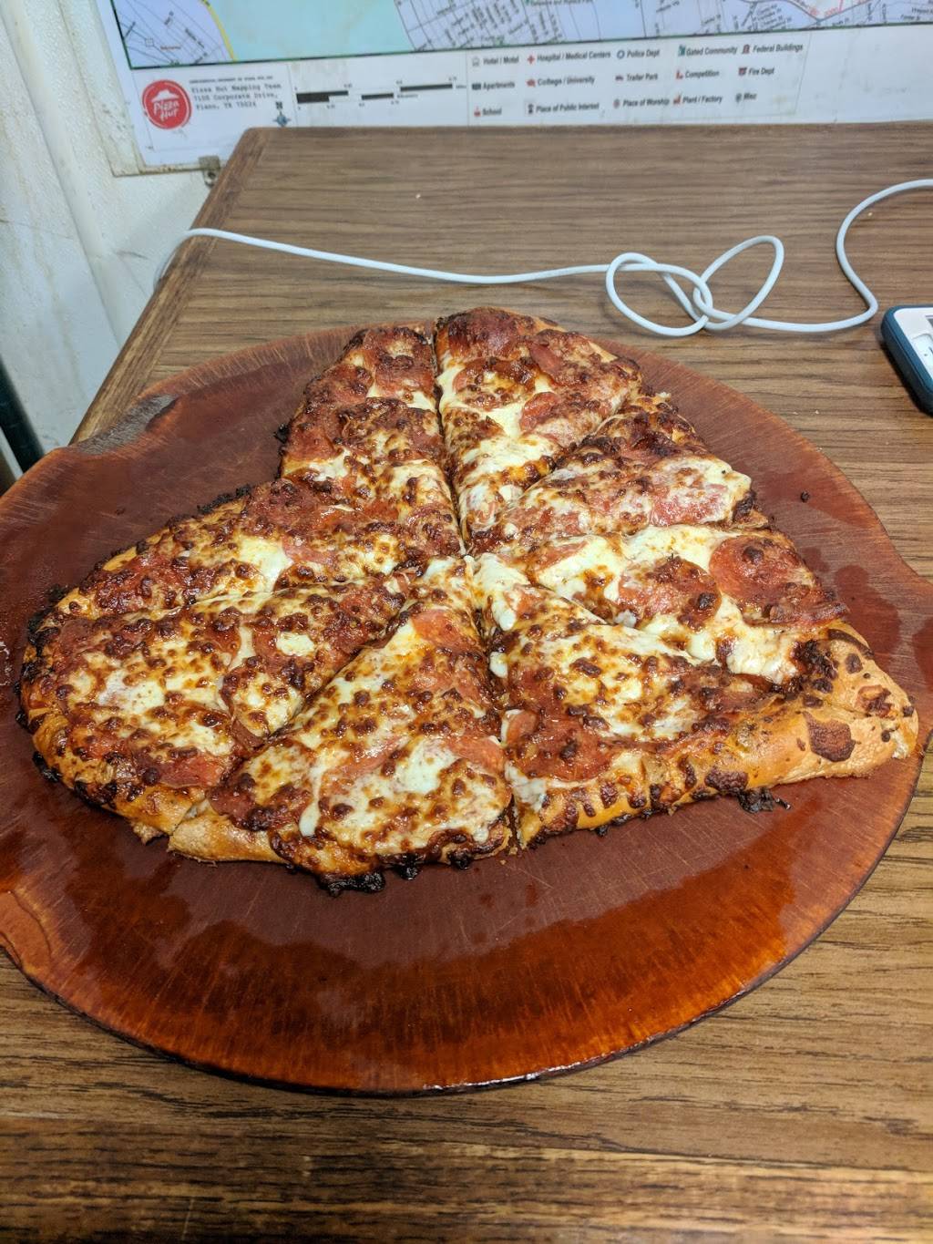 Pizza Hut | restaurant | 4483 N Front St, Harrisburg, PA 17110, USA | 7172386543 OR +1 717-238-6543