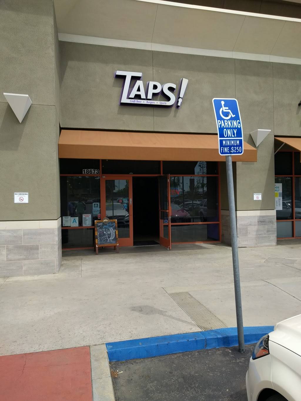 Taps Valley Gastropub | restaurant | 18673 Devonshire St, Northridge, CA 91324, USA | 8182174199 OR +1 818-217-4199