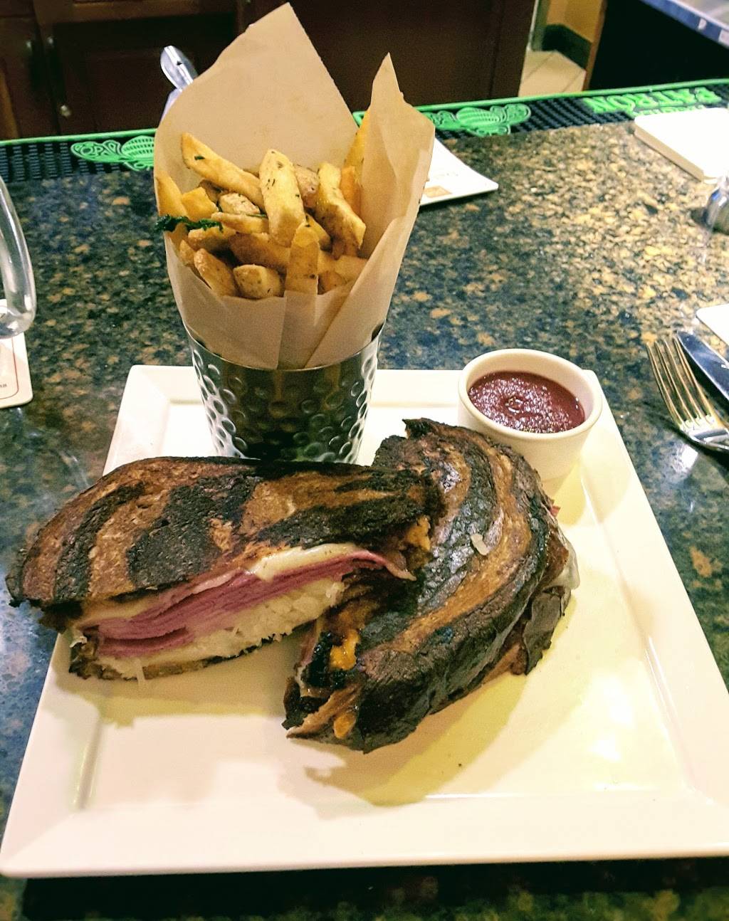 The Pub by Wegmans | restaurant | 1 Village Drive, King of Prussia, PA 19406, USA | 4846903560 OR +1 484-690-3560