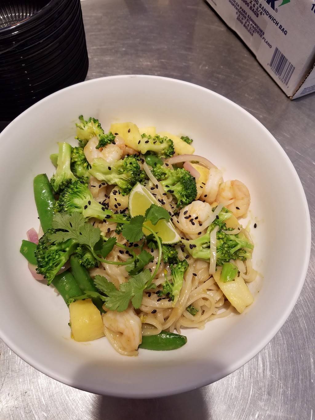 Noodles and Company | restaurant | 201 Maple Ave E, Vienna, VA 22181, USA | 7032816544 OR +1 703-281-6544