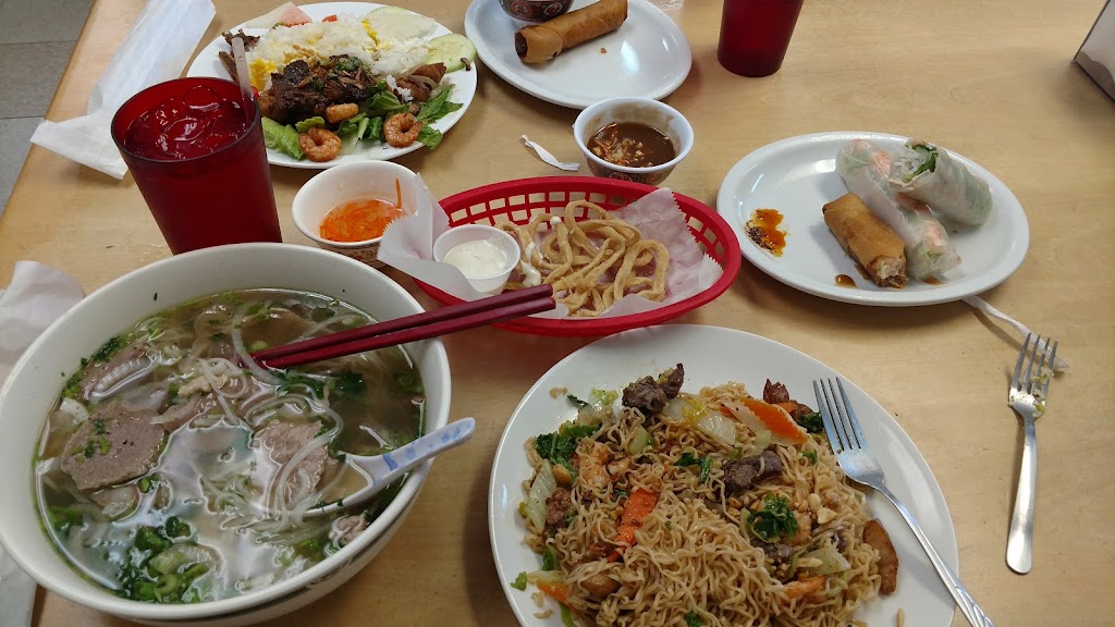 Phở Saigon | restaurant | 2145 E 12th St, Casper, WY 82601, USA | 3074725695 OR +1 307-472-5695