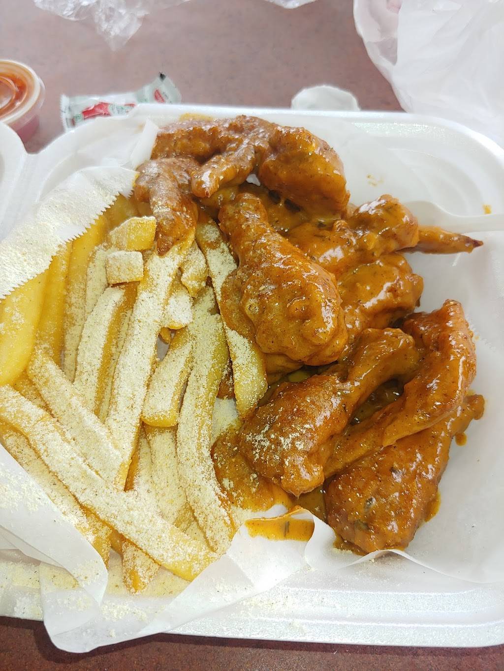 Hook Fish and Chicken | restaurant | 2600 FL-7, Lauderhill, FL 33313, USA | 9545350595 OR +1 954-535-0595