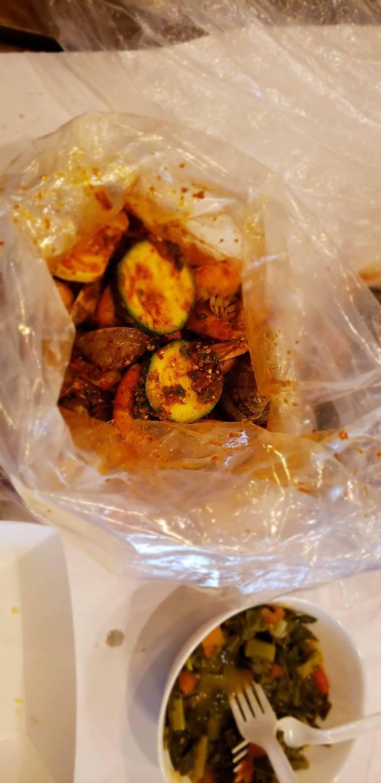 Shaking Crab (Brookline) | restaurant | 250 Harvard St, Brookline, MA 02446, USA | 6173835182 OR +1 617-383-5182