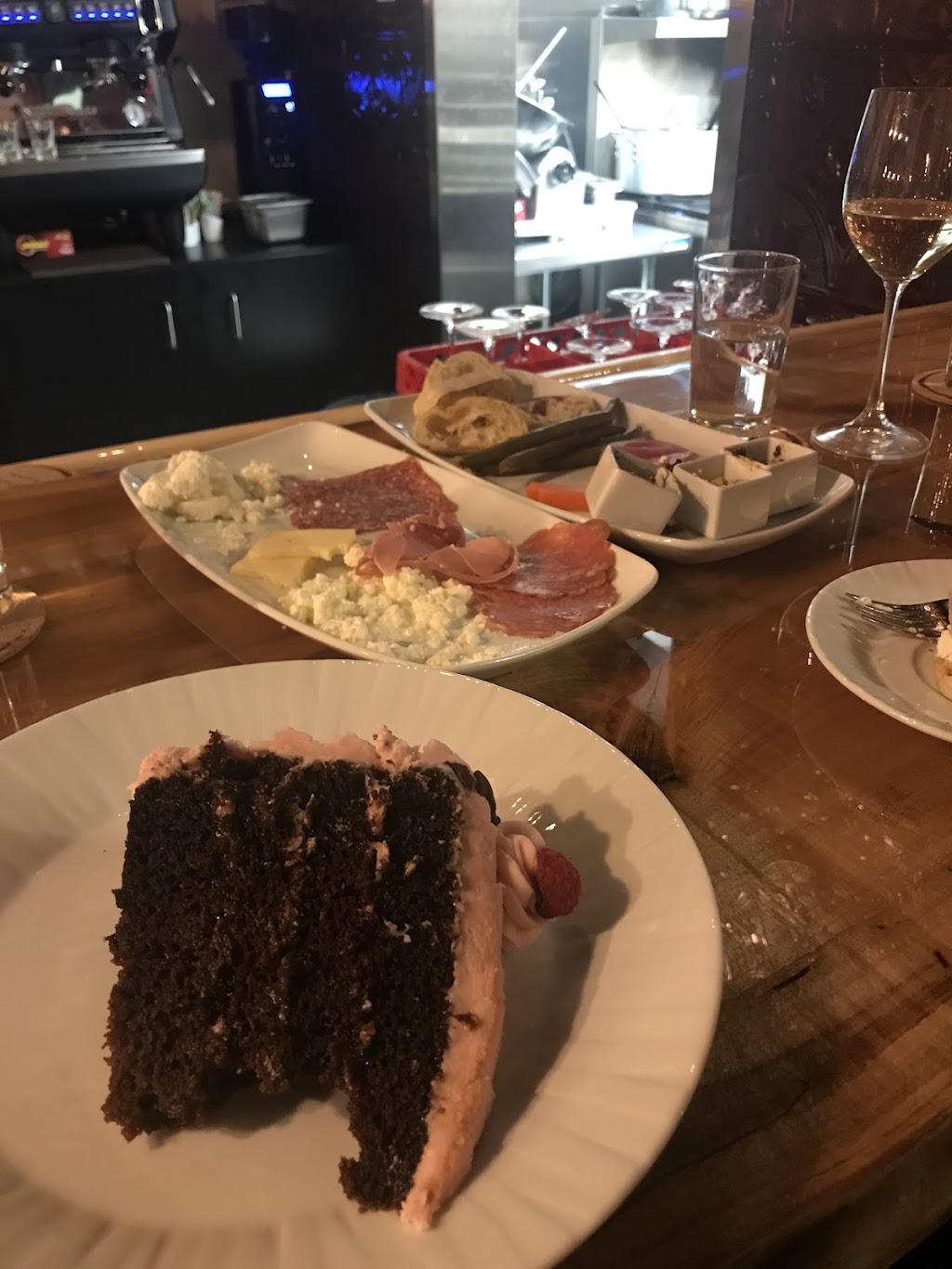 Carnegie Cellars | restaurant | 247 N Goodman St, Rochester, NY 14607, USA | 5852068611 OR +1 585-206-8611