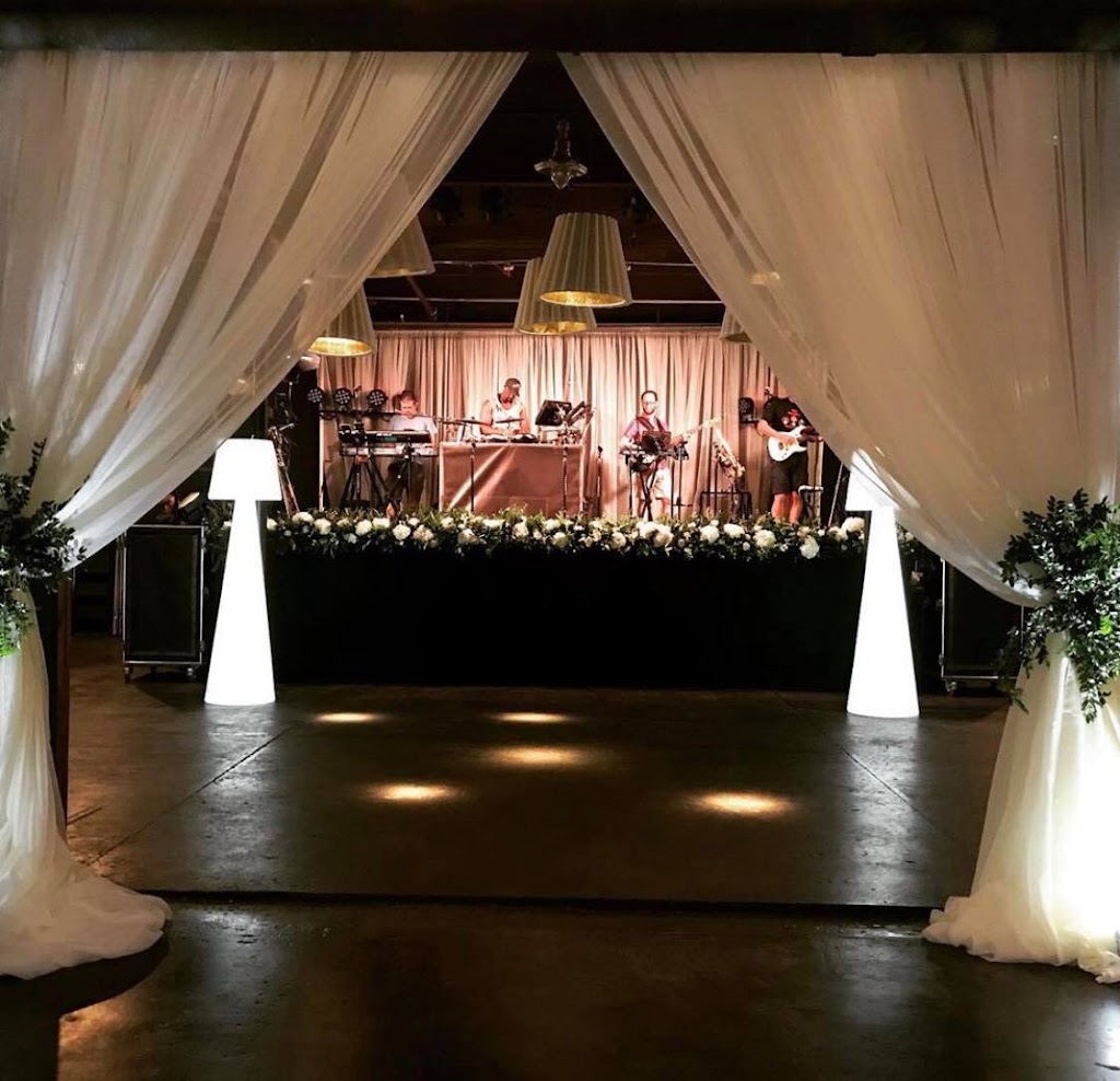 301 Downtown | restaurant | 301 Cotton Row, Cleveland, MS 38732, USA | 6625455187 OR +1 662-545-5187