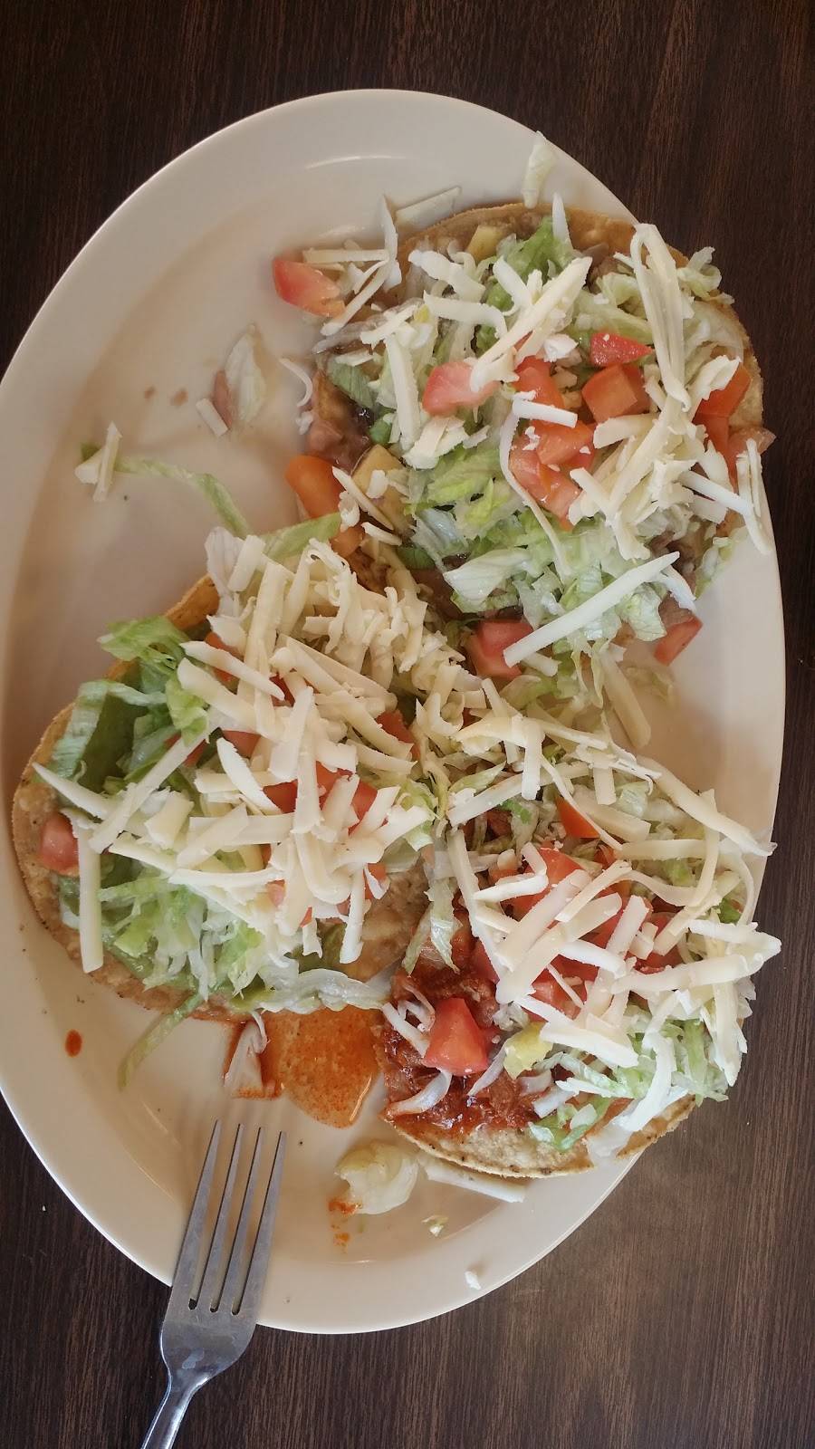 Ernestos Mexican Food | restaurant | 200 S Anthony Dr, Anthony, NM 88021, USA | 5758823411 OR +1 575-882-3411