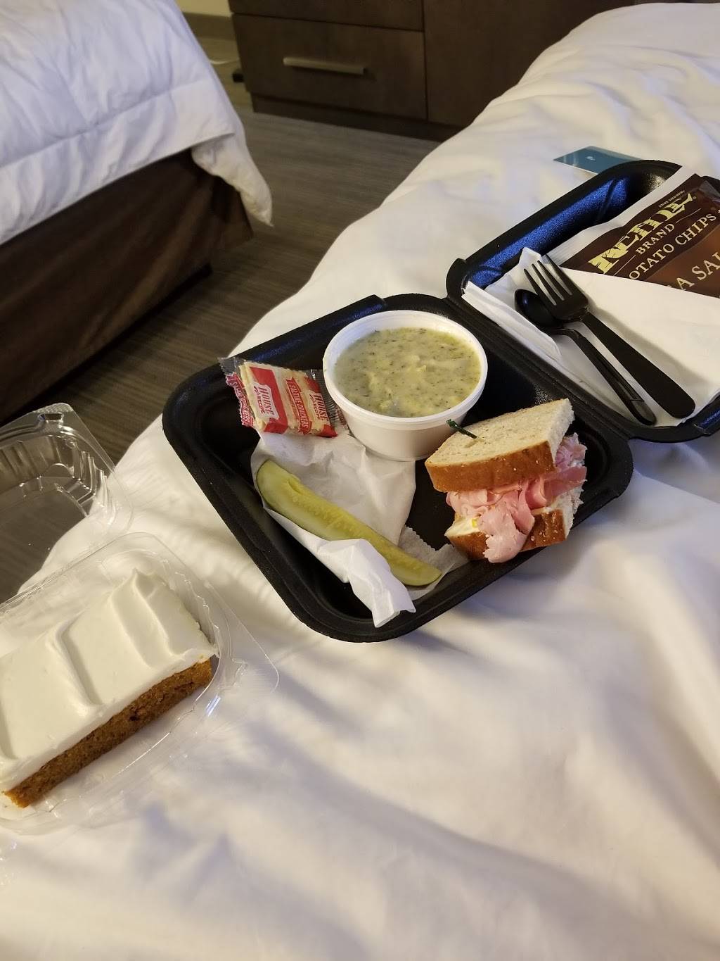 BJs Deli | restaurant | 2 1st Ave S, Buffalo, MN 55313, USA | 7636820140 OR +1 763-682-0140