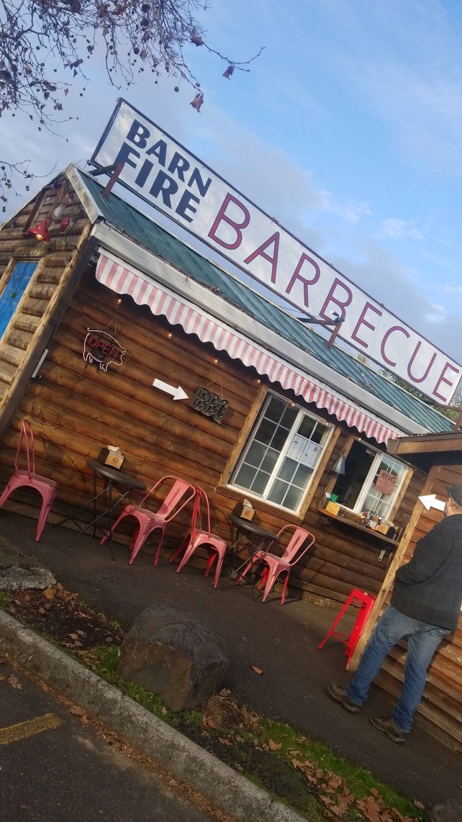 Barn Fire Barbecue | restaurant | 175 Bowling Alley Ln, St Helens, OR 97051, USA | 9717575245 OR +1 971-757-5245