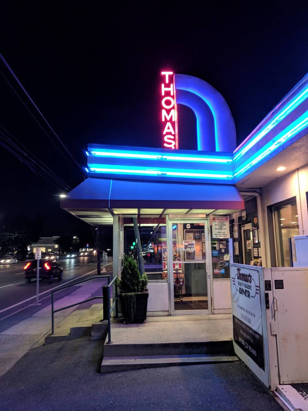 Thomass Ham & Eggery Diner | restaurant | 325 Old Country Rd, Carle Place, NY 11514, USA | 5163333060 OR +1 516-333-3060