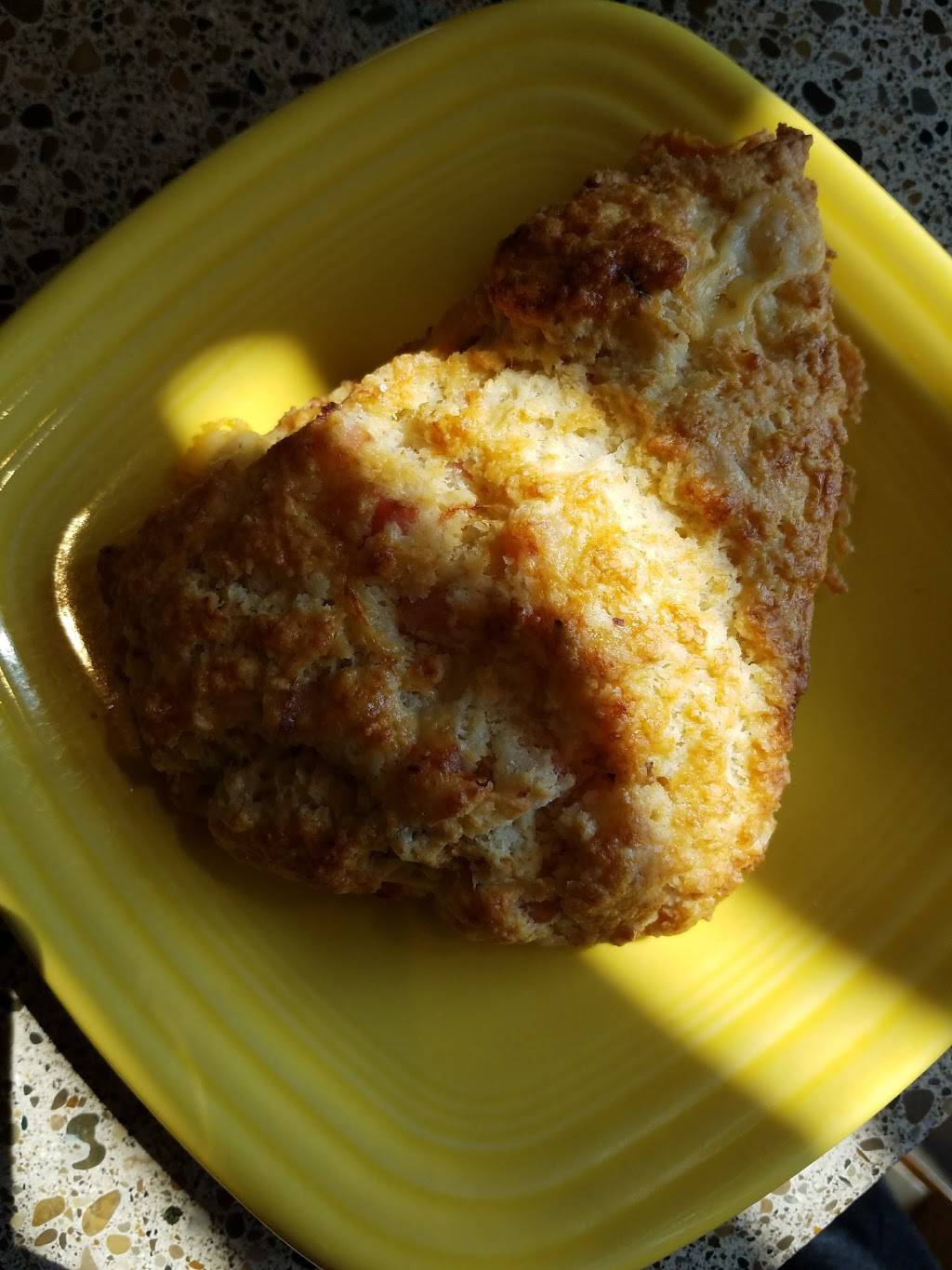 Jersey Mikes Subs | meal takeaway | 4249 N High St, Columbus, OH 43214, USA | 6142686909 OR +1 614-268-6909