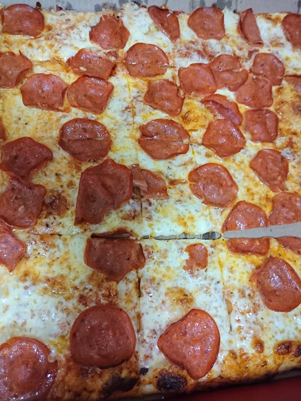 Mammas Pizza | restaurant | 1627 Bayview Ave, East York, ON M4G 3B5, Canada | 4164874443 OR +1 416-487-4443