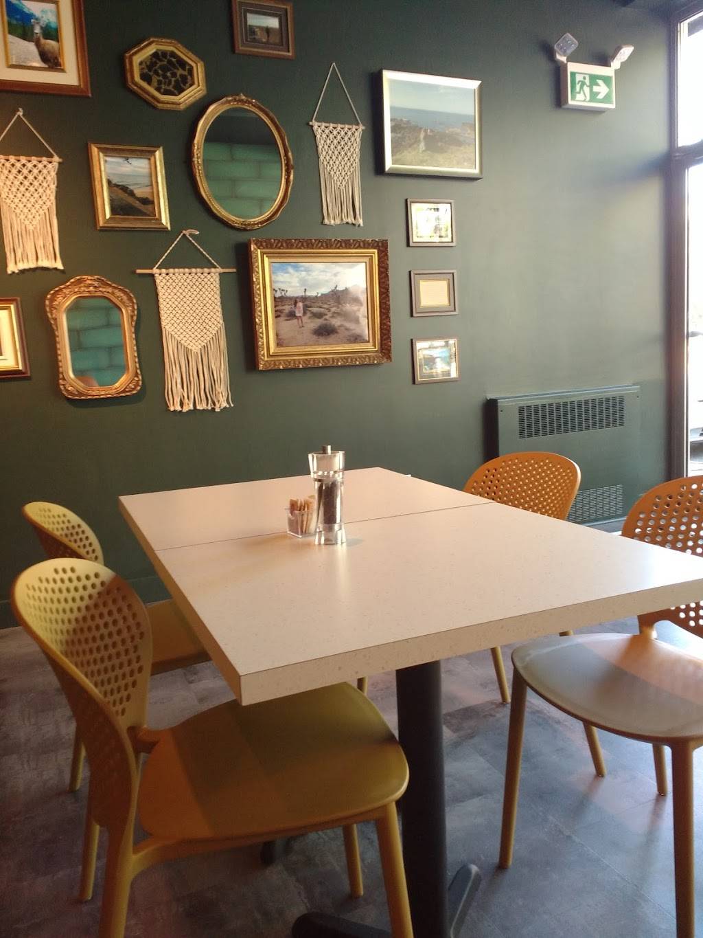 Restaurant santé | Le Comptoir Lunch | meal takeaway | 129 Rue Hériot, Drummondville, QC J2C 1J7, Canada | 8194793828 OR +1 819-479-3828