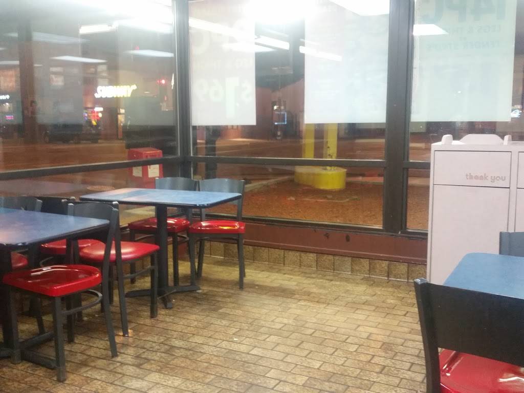 Churchs Chicken | restaurant | 2806 W Cermak Rd, Chicago, IL 60623, USA | 7735230494 OR +1 773-523-0494