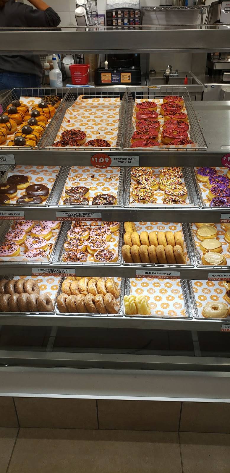 Dunkin’ | restaurant | 38244 Colorado Ave, Avon, OH 44011, USA | 4406950547 OR +1 440-695-0547