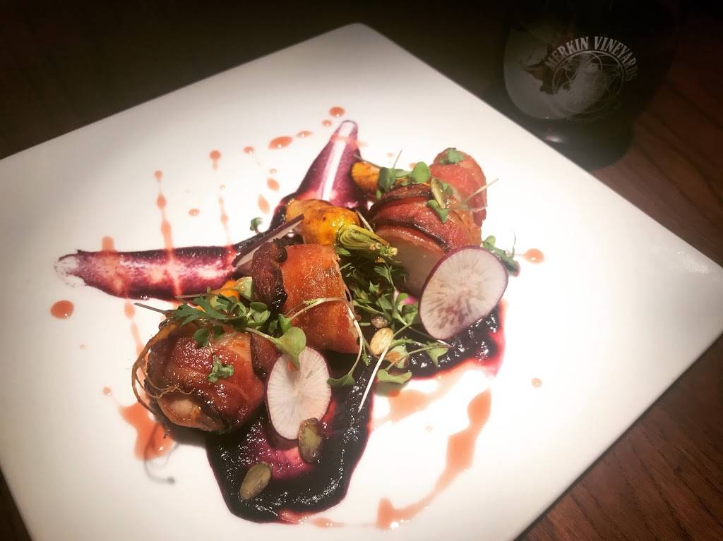 Rogue Dining | restaurant | 21622 N 23rd Ave #303B, Phoenix, AZ 85027, USA | 4803895034 OR +1 480-389-5034