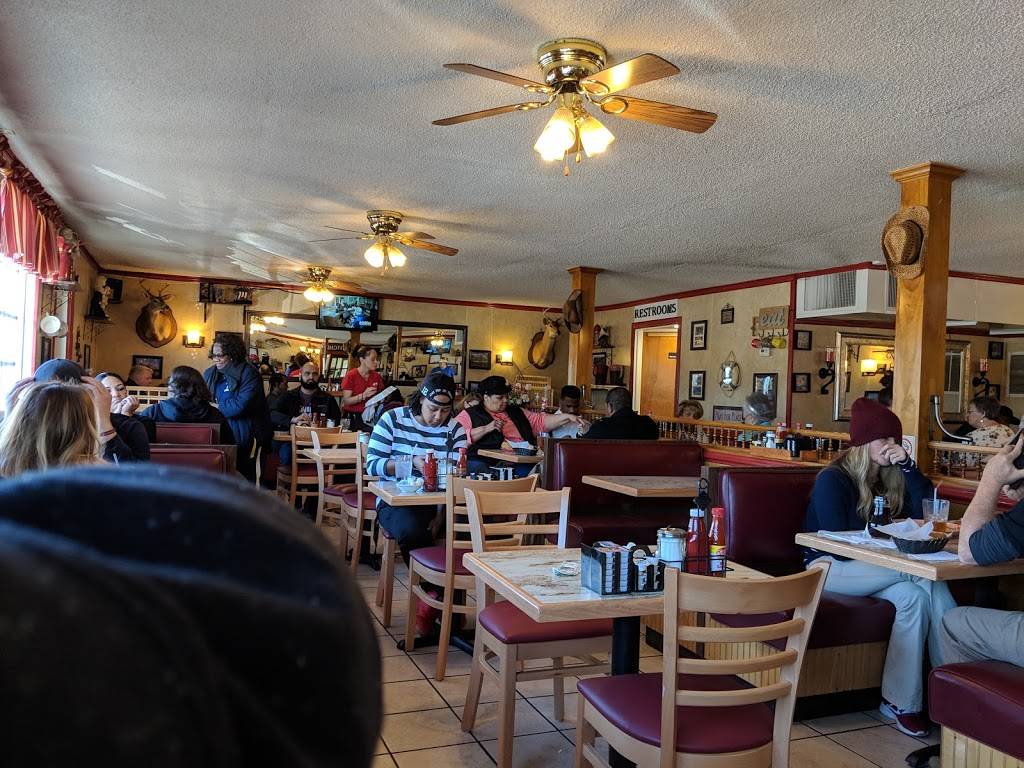 Sunflower Family Restaurant | restaurant | 5400 Statesville Rd, Charlotte, NC 28269, USA | 7044943533 OR +1 704-494-3533