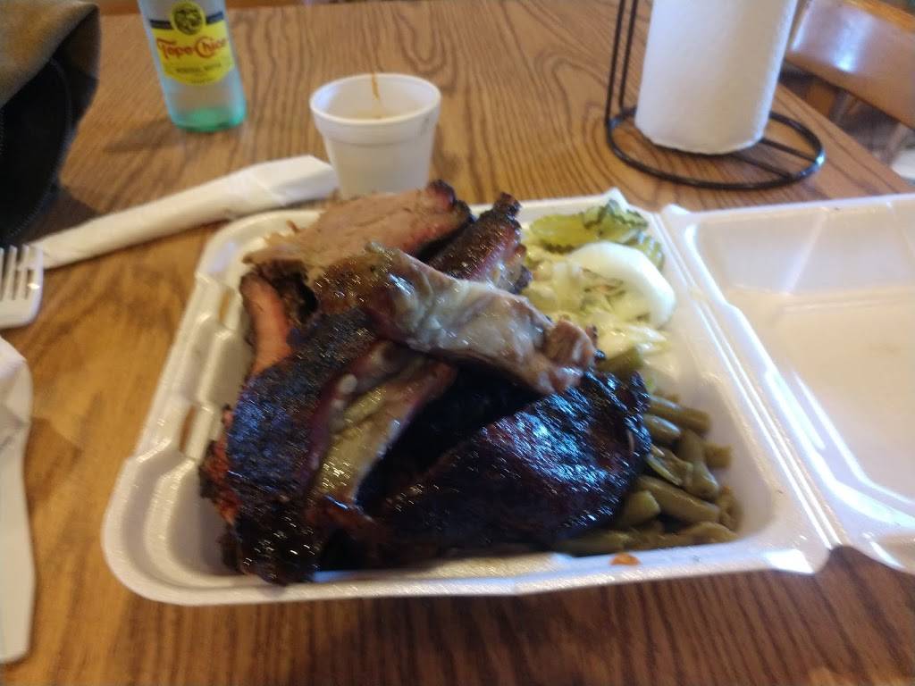 Bobs Smokehouse | restaurant | 5416 FM78, Kirby, TX 78219, USA | 2106614777 OR +1 210-661-4777