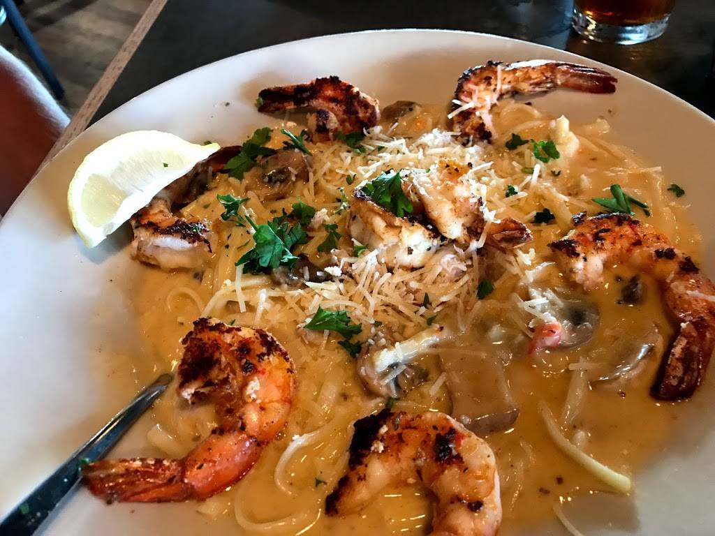 Railroad Brewing Co | restaurant | 1214 N Chaparral St, Corpus Christi, TX 78401, USA | 3618836200 OR +1 361-883-6200