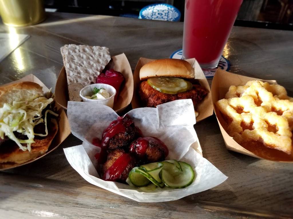 Oskar’s Slider Bar | restaurant | 3799 Poplar Level Rd, Louisville, KY 40213, USA | 5023959010 OR +1 502-395-9010