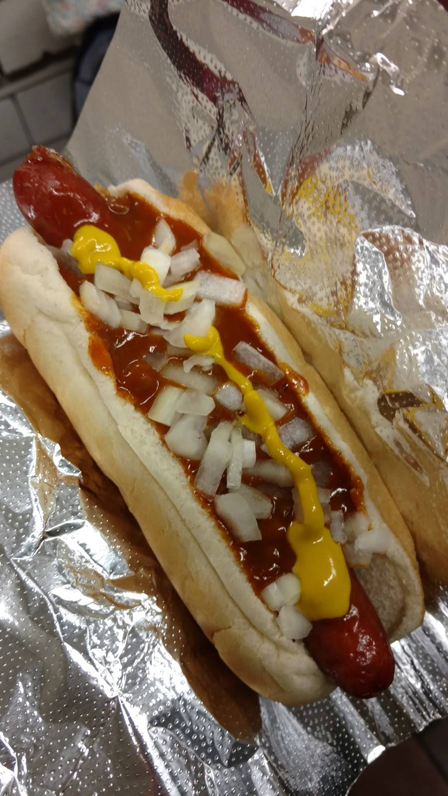 Johnny Hot Dog | restaurant | 1979 W 25th St, Cleveland, OH 44113, USA | 2165028977 OR +1 216-502-8977