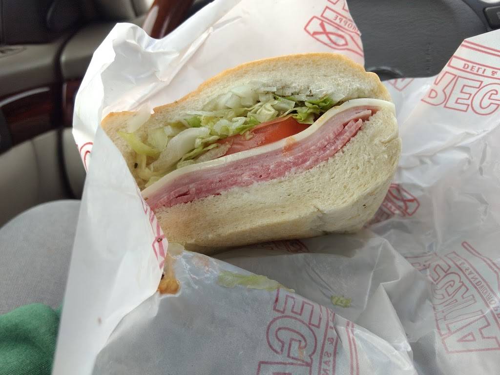 Regatta Deli | restaurant | 28 Lake Ave, Worcester, MA 01604, USA | 5087566916 OR +1 508-756-6916