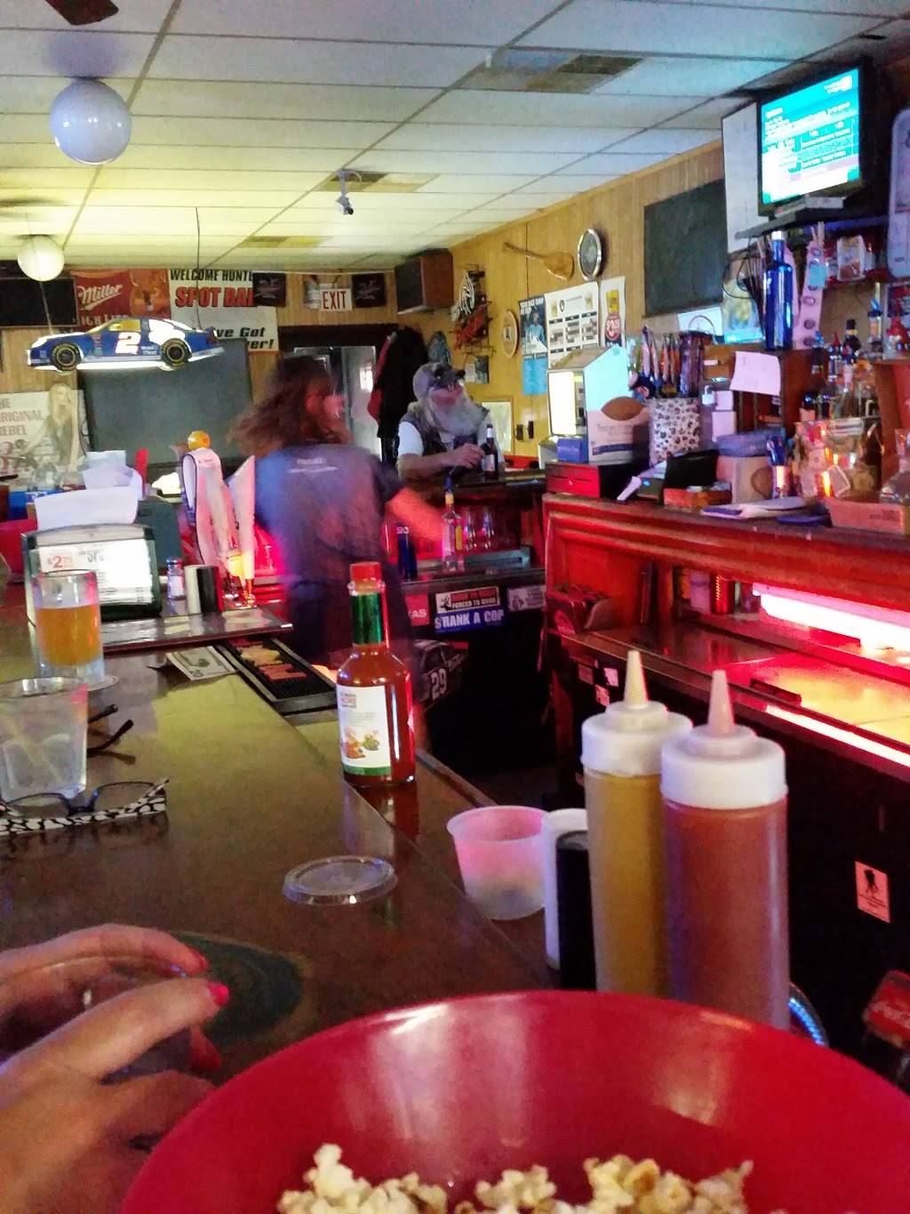 Spot Bar | restaurant | 1327 2nd Ave, Cumberland, WI 54829, USA | 7158224457 OR +1 715-822-4457