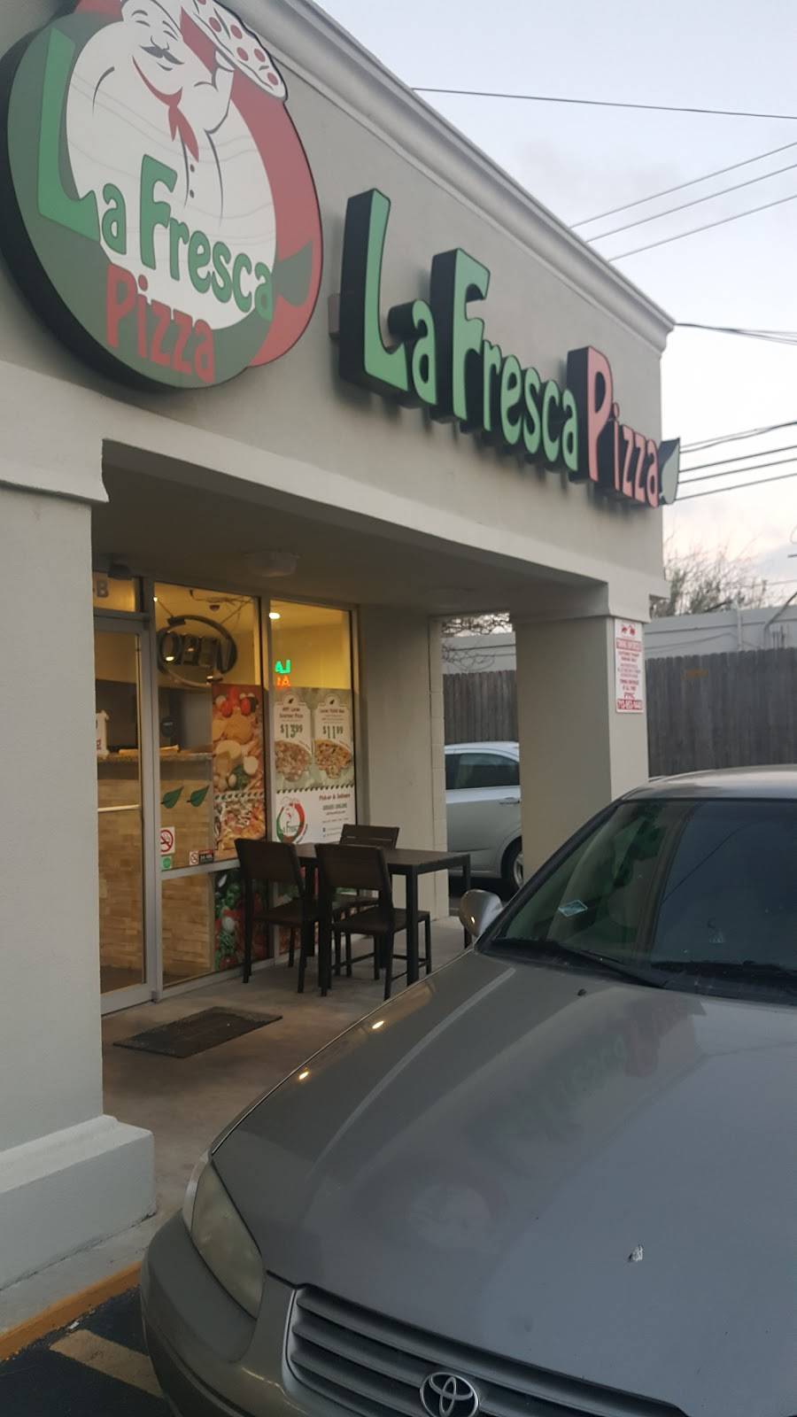 La Fresca Pizza | restaurant | 6603 Kirby Dr, Houston, TX 77005, USA | 7137237778 OR +1 713-723-7778