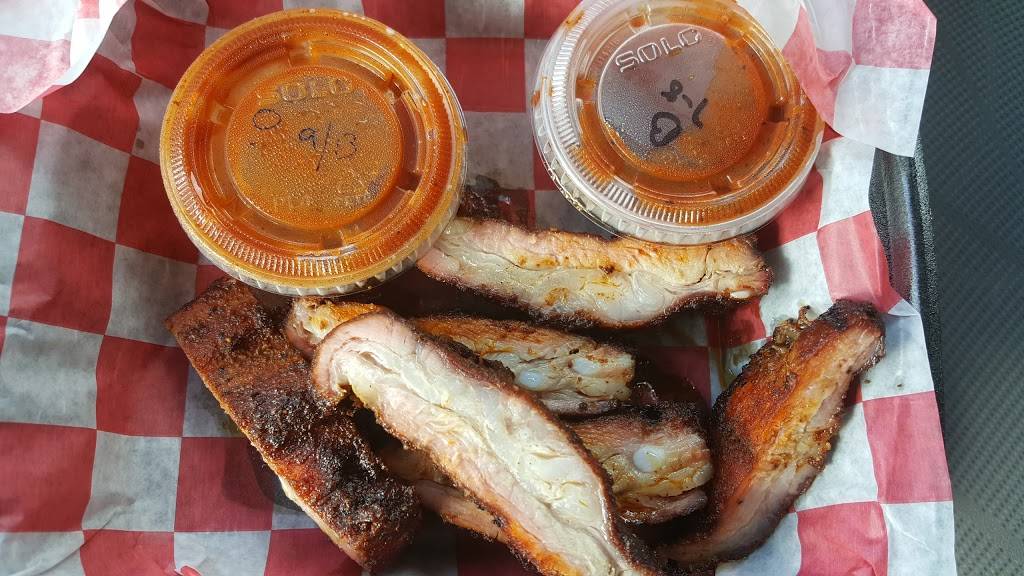 The Prized Pig | restaurant | 114 Lincolnway E, Mishawaka, IN 46544, USA | 5743875624 OR +1 574-387-5624