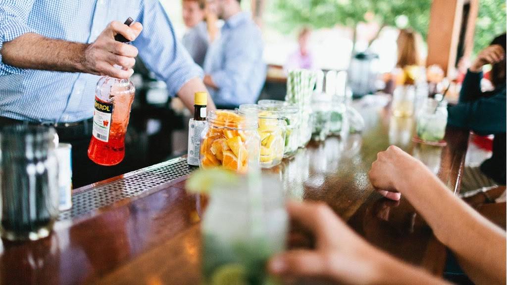 Smoke House | restaurant | 31 Scott Wharf, Newport, RI 02840, USA | 4018489800 OR +1 401-848-9800