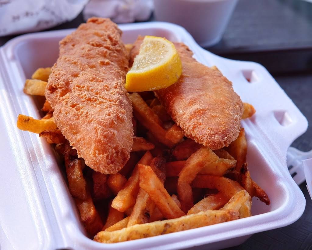 Dennys Drive-In | restaurant | 86 Ontario St S, Grand Bend, ON N0M 1T0, Canada | 5197015808 OR +1 519-701-5808