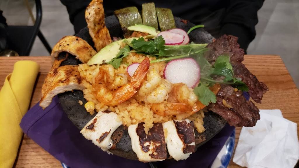 Barrio Queen | restaurant | 21156 S Ellsworth Loop Rd, Queen Creek, AZ 85142, USA | 4808257931 OR +1 480-825-7931