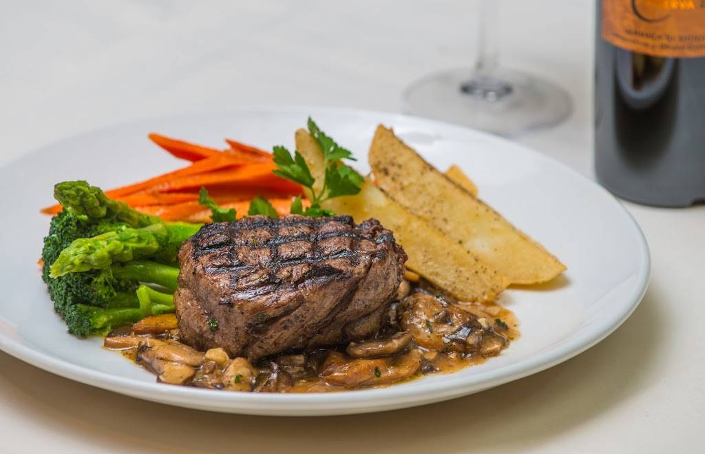 Tomasos on Camelback | restaurant | 3225 E Camelback Rd, Phoenix, AZ 85018, USA | 6029560836 OR +1 602-956-0836