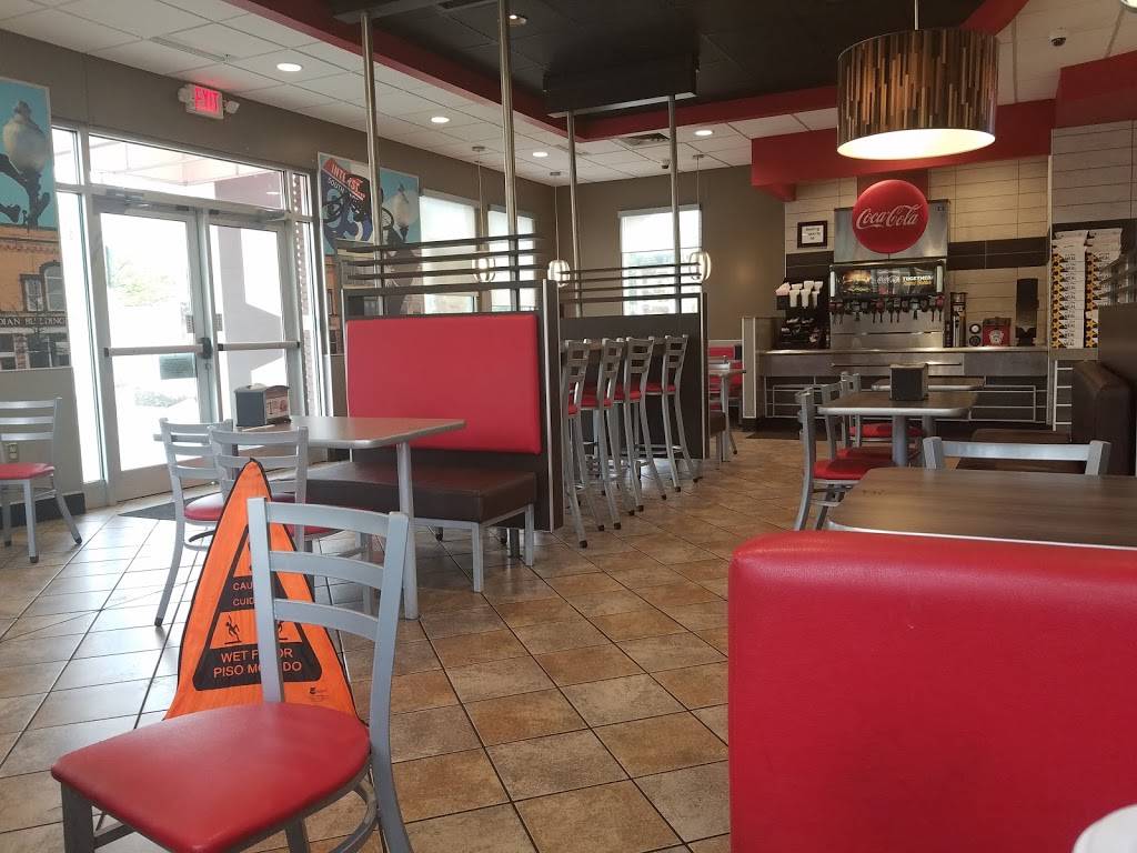 Hardees | restaurant | 214 Cedar Springs Rd, Spartanburg, SC 29302, USA | 8645832952 OR +1 864-583-2952
