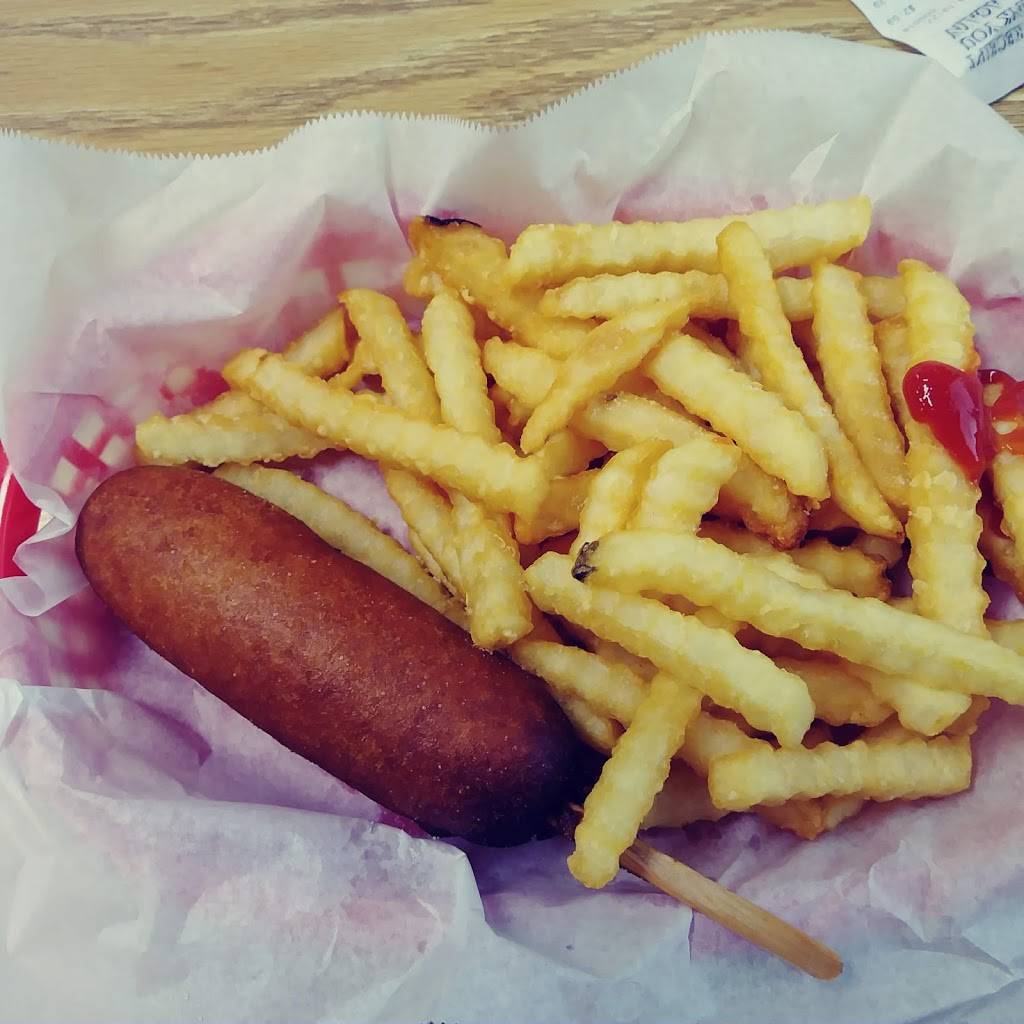 Little Twirl Dairy Bar | restaurant | 58 W Main St, Livonia, IN 47108, USA | 8127554000 OR +1 812-755-4000