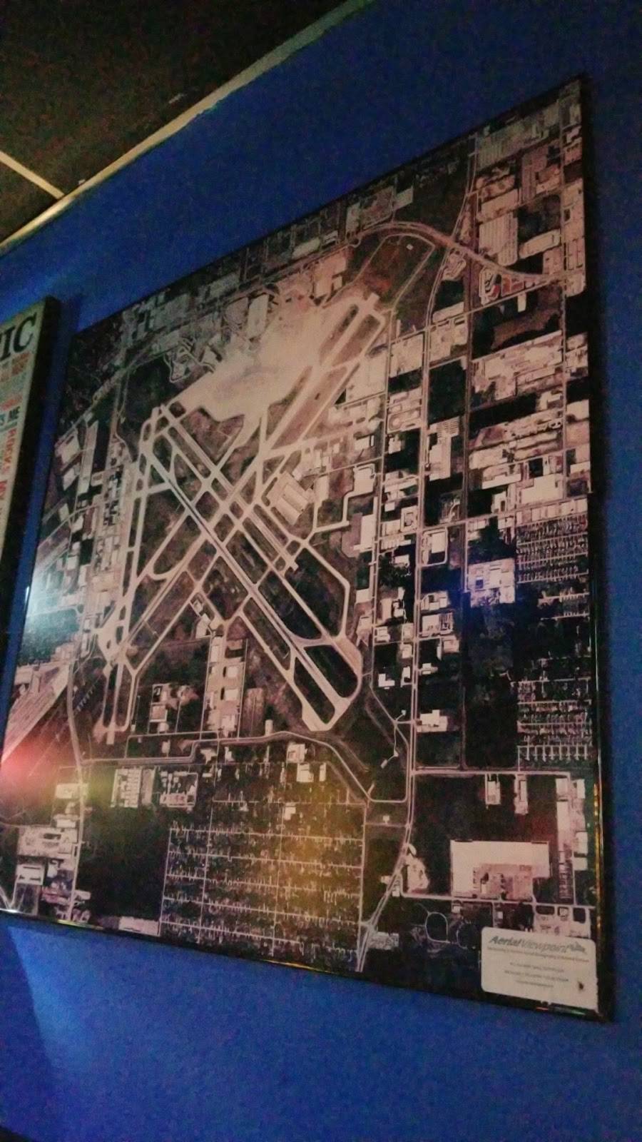 Cockpit Bar & Grill | restaurant | 8101 Airport Blvd STE 11, Houston, TX 77061, USA | 7136409898 OR +1 713-640-9898