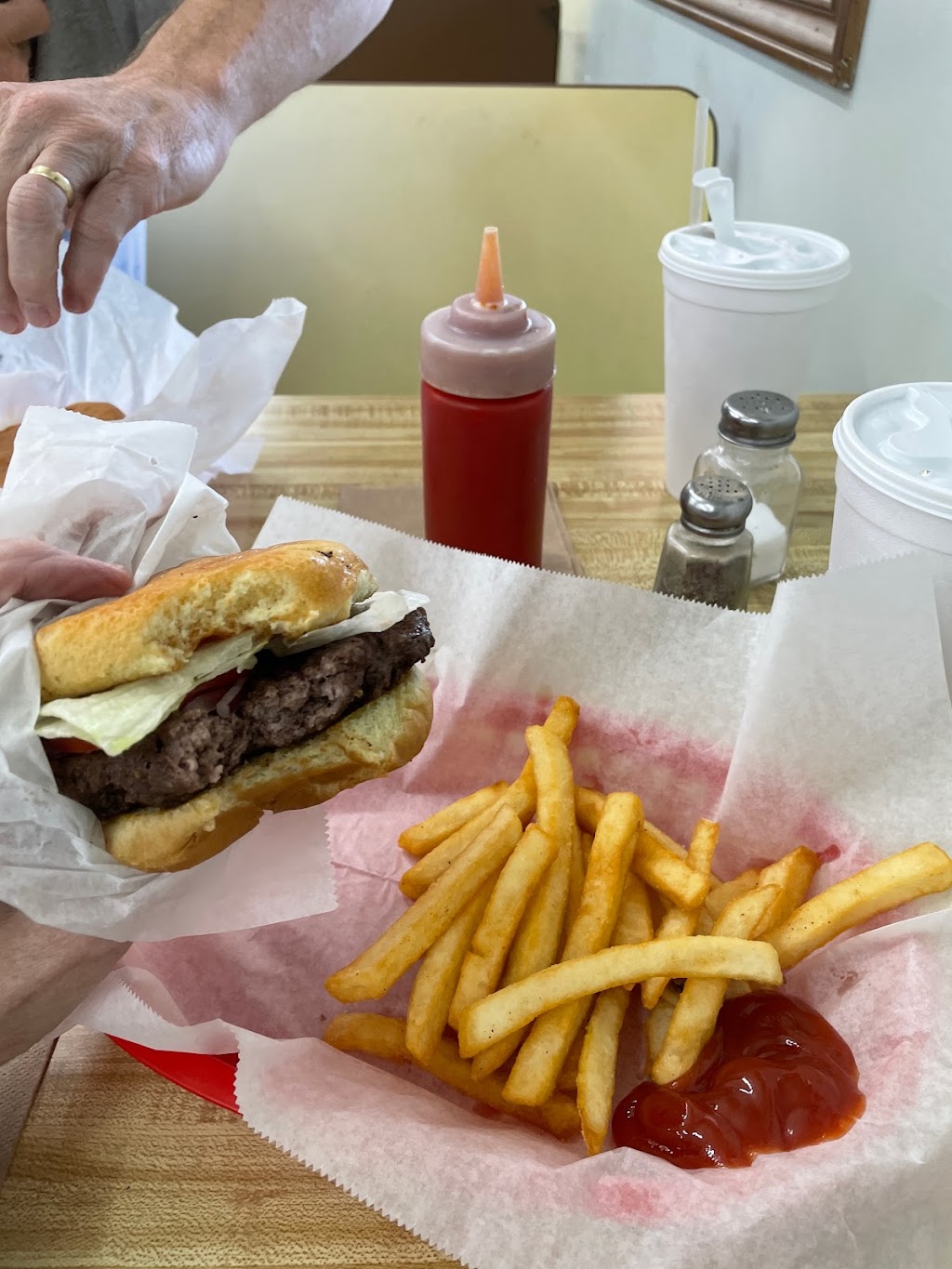 Mooses Country Store | bakery | 1277 AR-31, Romance, AR 72136, USA | 5017963116 OR +1 501-796-3116