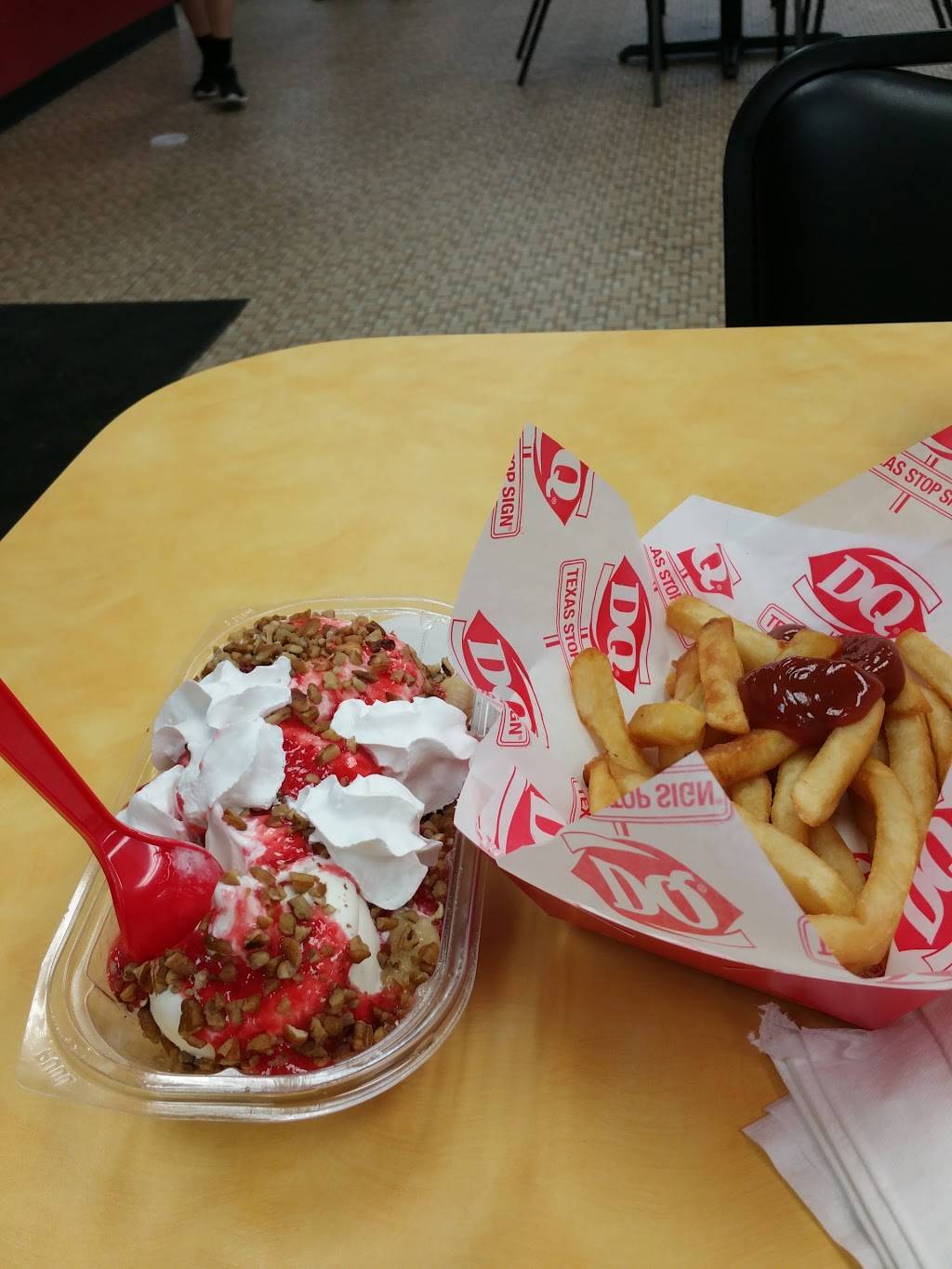 Dairy Queen Store | restaurant | 1301 Circle Park Blvd, Fort Worth, TX 76106, USA | 8176268553 OR +1 817-626-8553