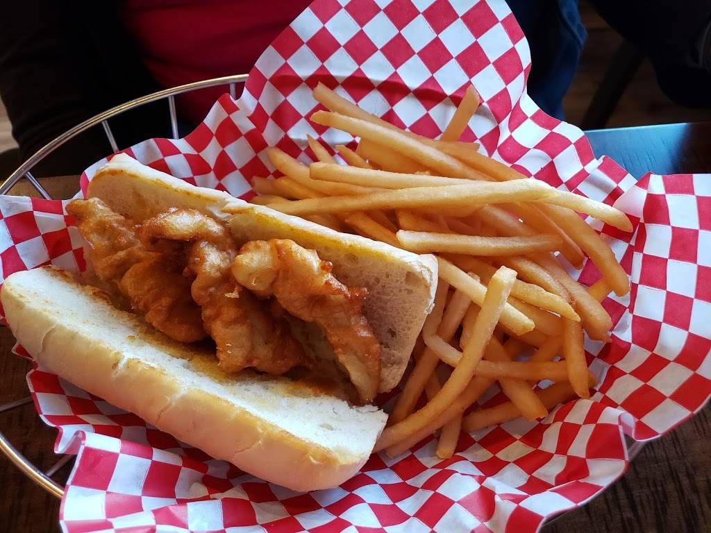 Summer House Grill & Bar | restaurant | 1280 E Hiawatha Dr, Wisconsin Dells, WI 53965, USA | 6082530207 OR +1 608-253-0207