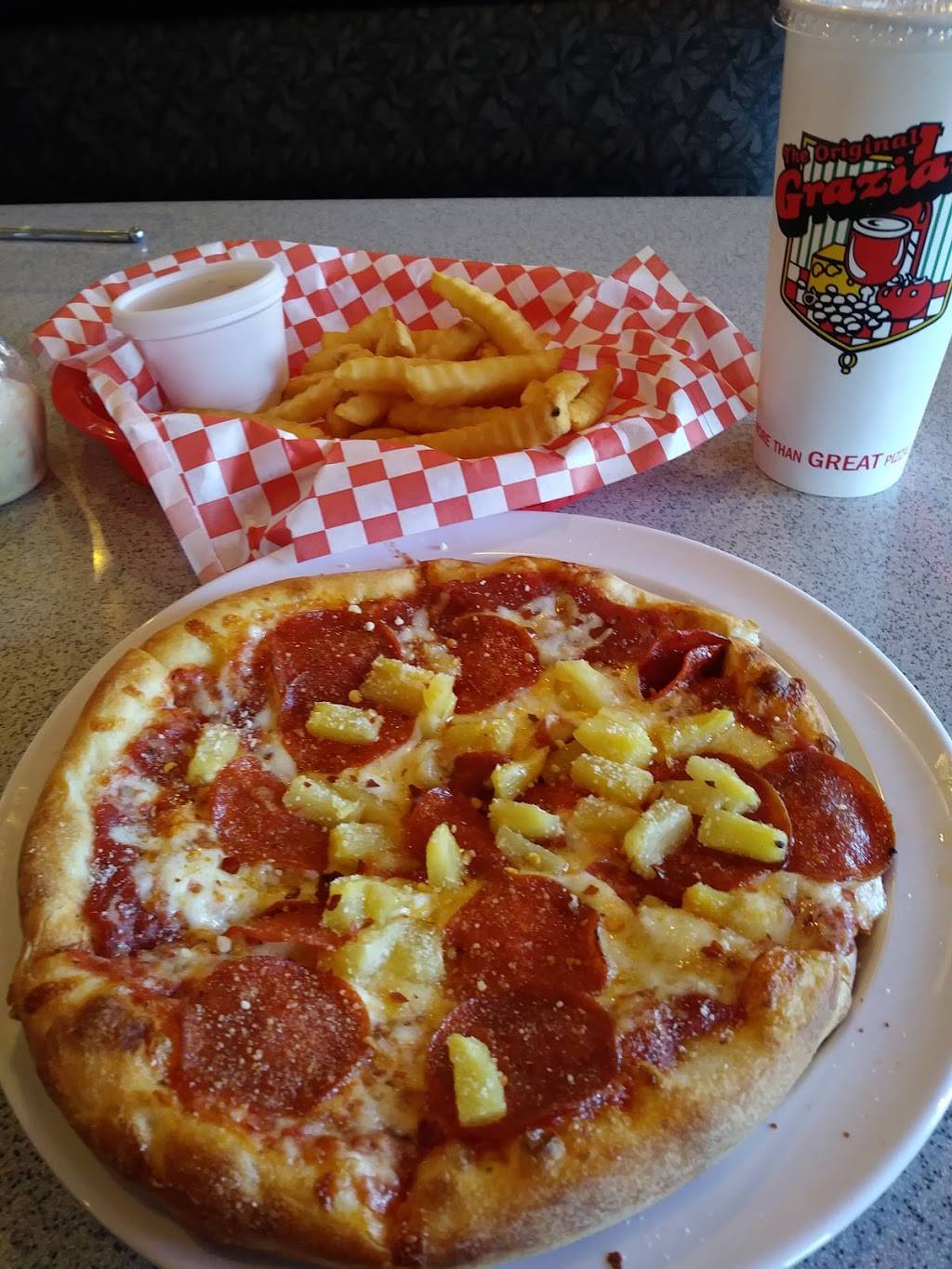 The Original Grazianos Pizza Restaurant | restaurant | 7426 Cherry Ave # 230, Fontana, CA 92336, USA | 9093500500 OR +1 909-350-0500