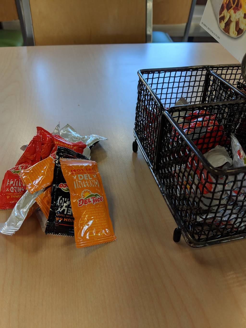 Del Taco | meal takeaway | 26951 Aliso Creek Rd, Aliso Viejo, CA 92656, USA | 9494489171 OR +1 949-448-9171