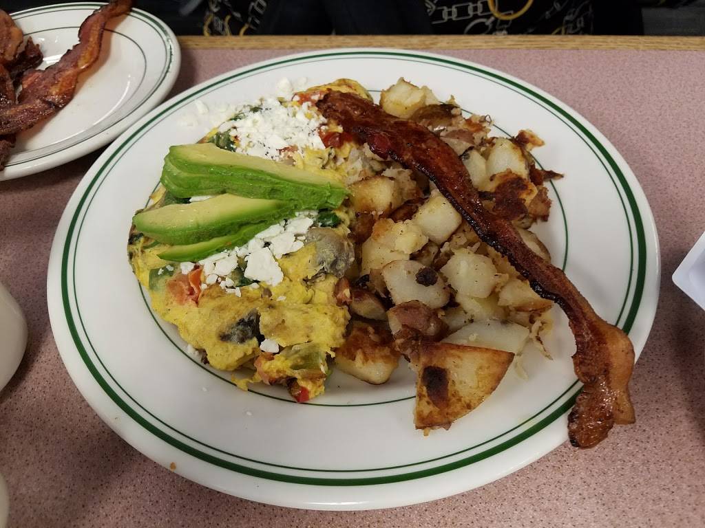 Carols Restaurant | restaurant | 1201 W Capitol Ave, West Sacramento, CA 95691, USA | 9163724631 OR +1 916-372-4631