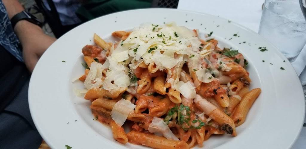 Sarafinas Italian Kitchen | restaurant | 794 CA-4, Arnold, CA 95223, USA | 2097959858 OR +1 209-795-9858