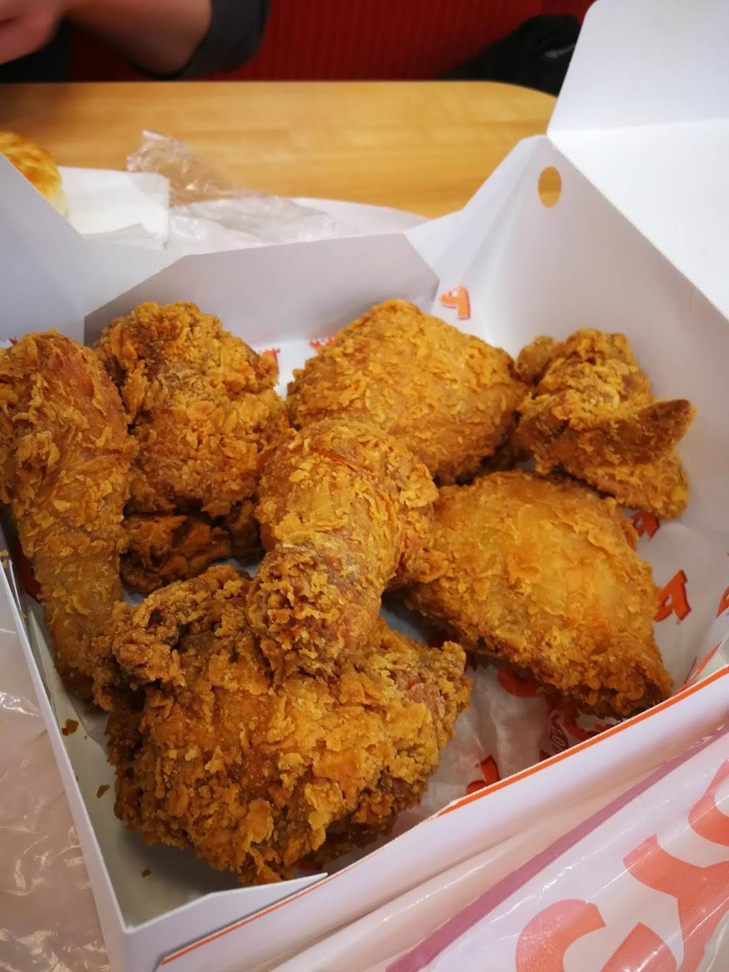 Popeyes Louisiana Kitchen | restaurant | 457 Hazeldean Rd, Kanata, ON K2L 3P3, Canada | 3435450701 OR +1 343-545-0701