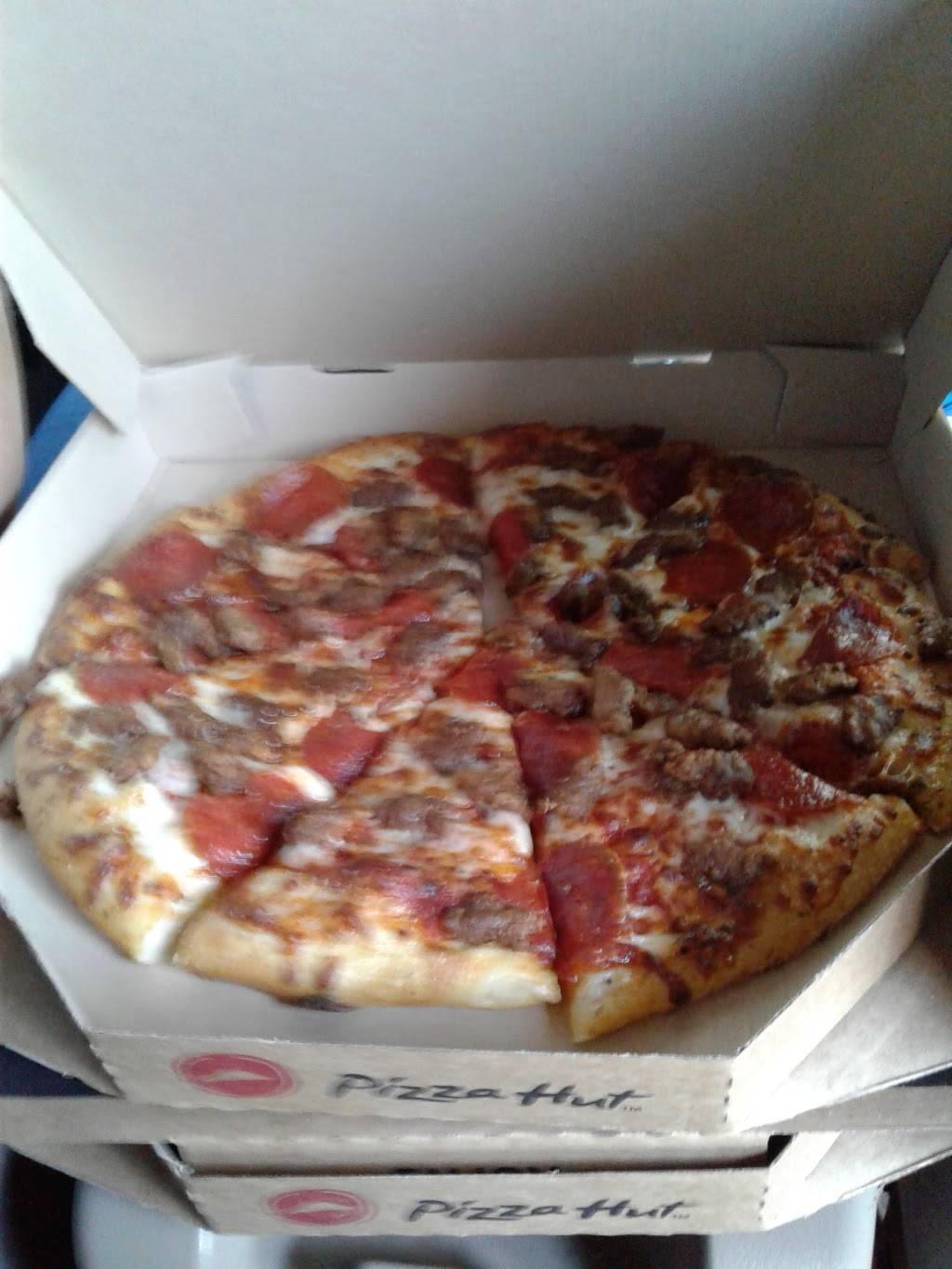 Pizza Hut | restaurant | 9706 Magnolia Ave, Riverside, CA 92503, USA | 9516874477 OR +1 951-687-4477