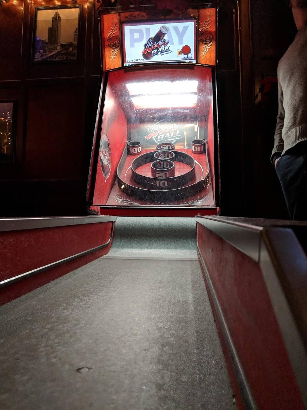 Glascott Saloon | restaurant | 2158 N Halsted St # 1, Chicago, IL 60614, USA | 7732811205 OR +1 773-281-1205